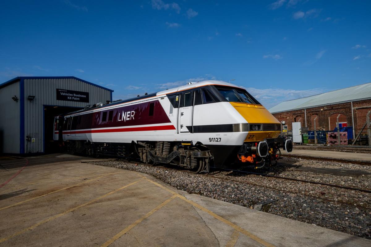 LNER unveils new livery for InterCity 225 trains