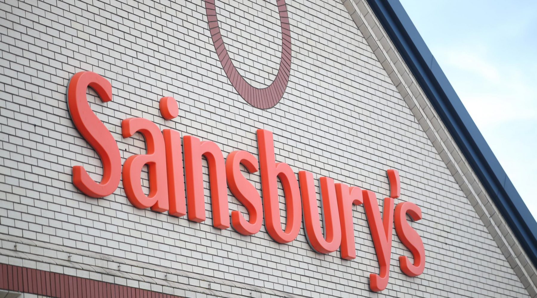 Sainsbury's to cut 3,500 jobs and close Argos…