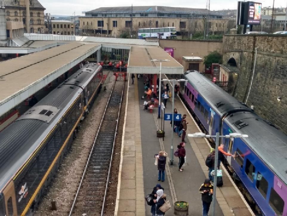 ‘Do not travel’ warning as Bank Holiday train…