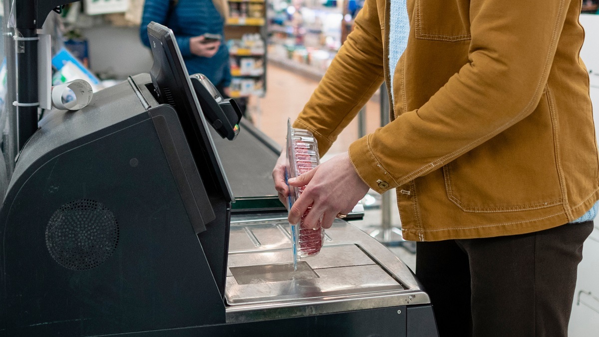Reader letter: Why no cash self service checkouts?
