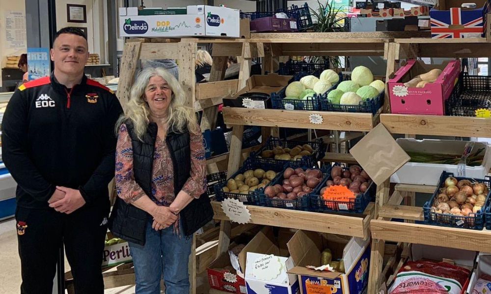 Local greengrocer earns praise from Bradford Bulls