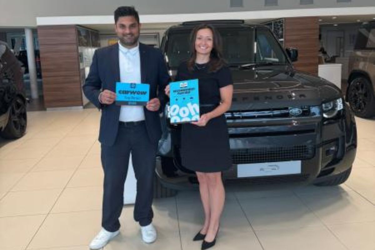 Staff at Land Rover dealership clinch top award