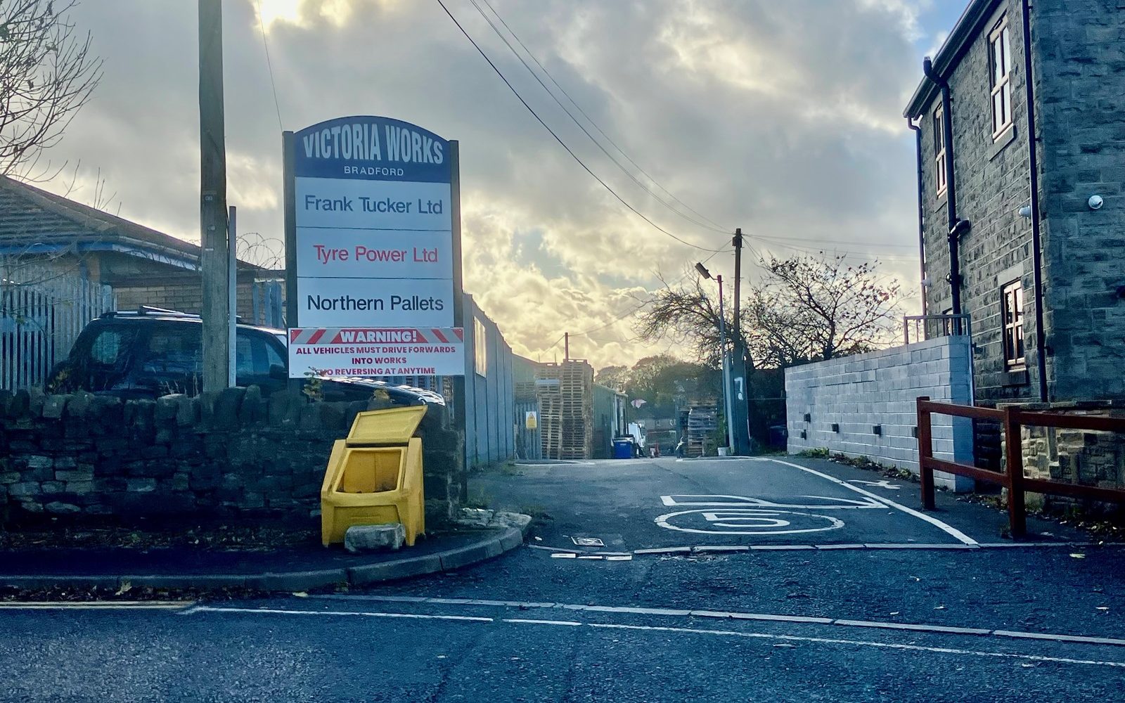 New industrial units planned for site off Rooley…