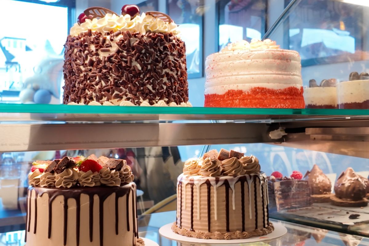 Luxury bakery buys popular brand out of liquidation…