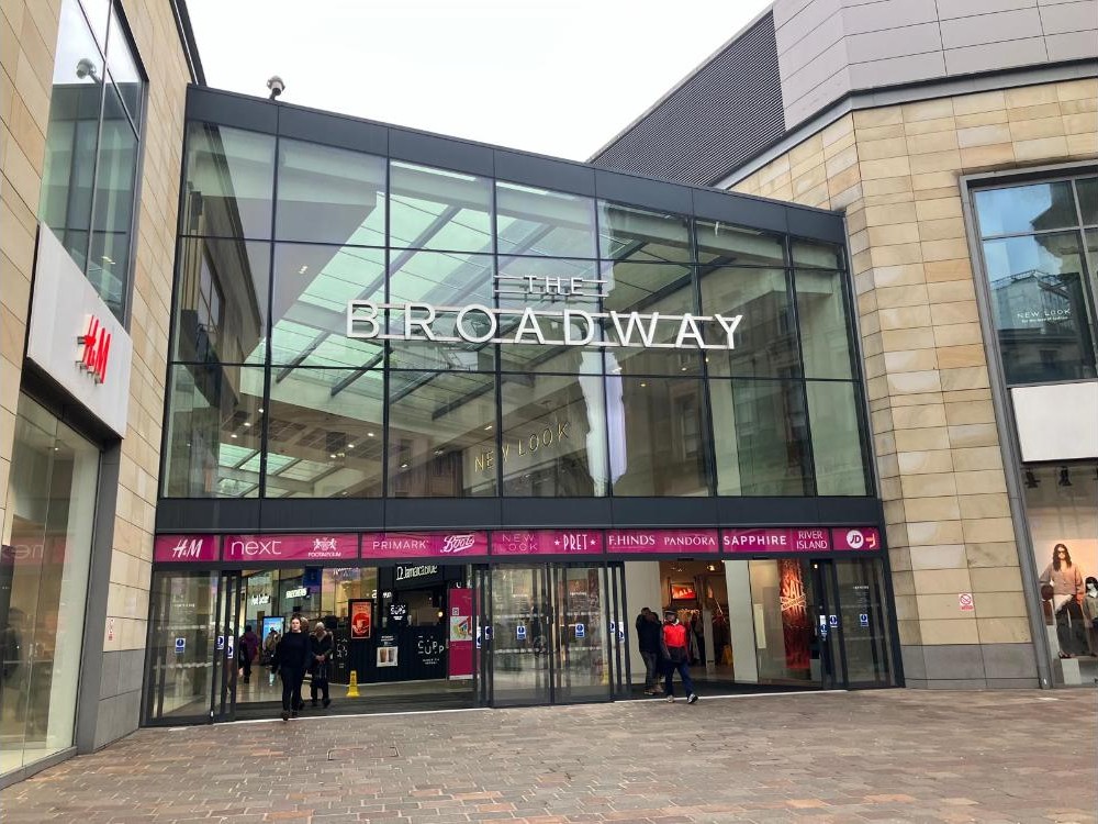 Sadness as popular Broadway store to ‘keep trading&hellip;