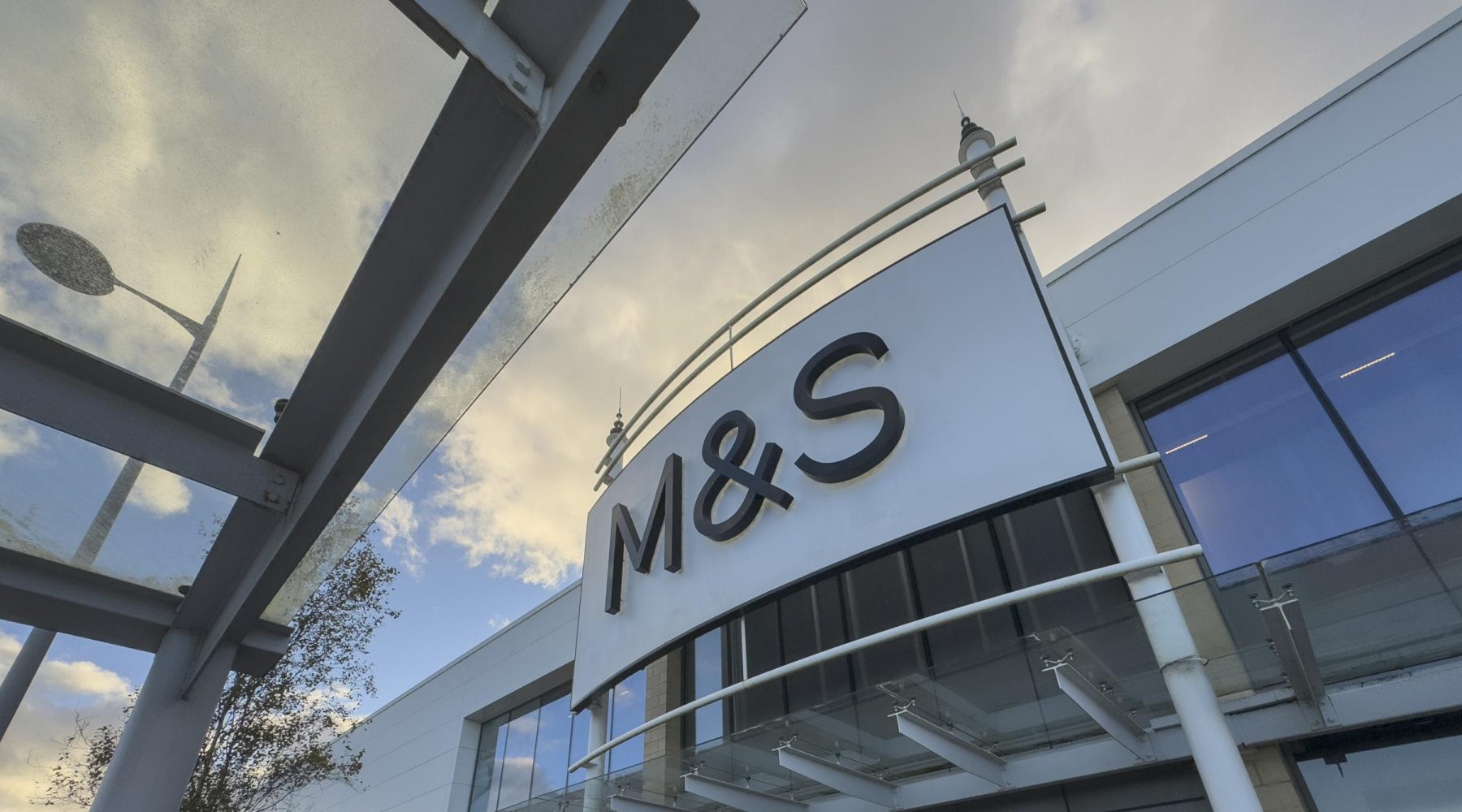 Marks & Spencer’s new salad stays fresher for&hellip;