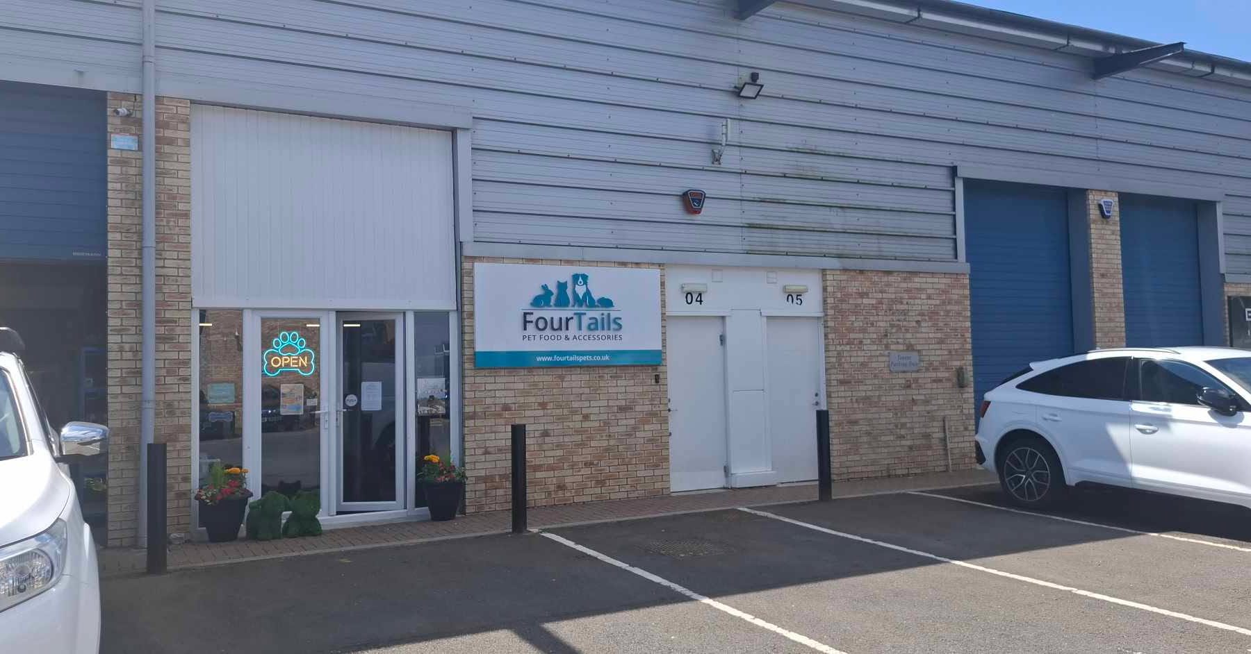 Bradford businesswoman opens independent pet shop after lifelong…
