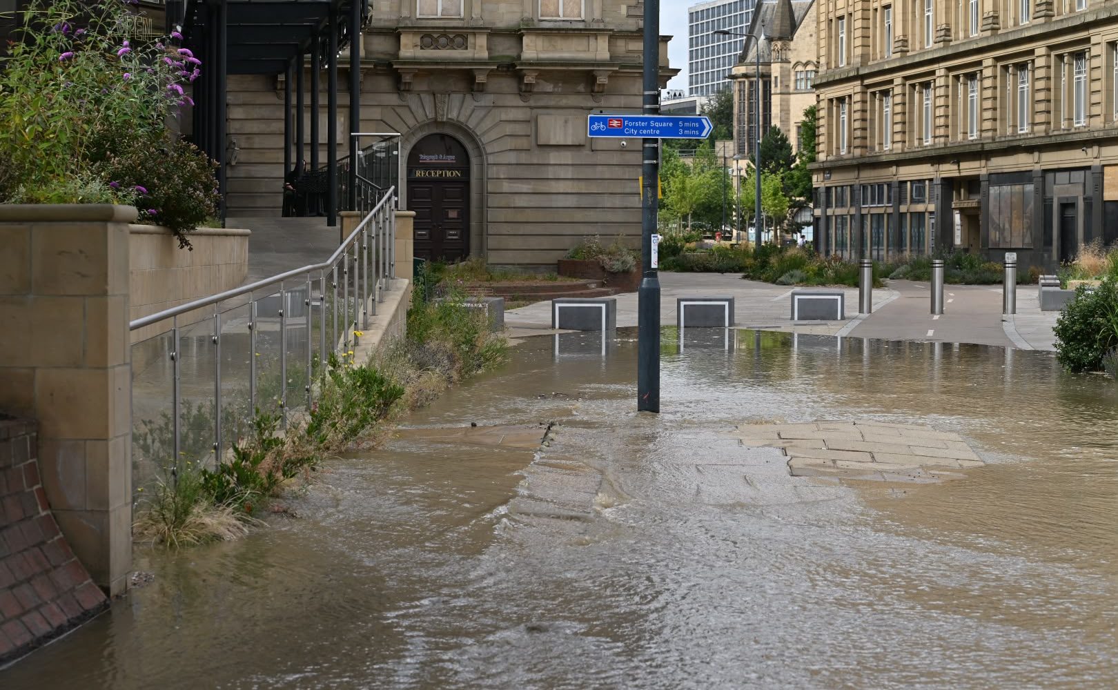 Yorkshire Water apologises as burst main floods this…