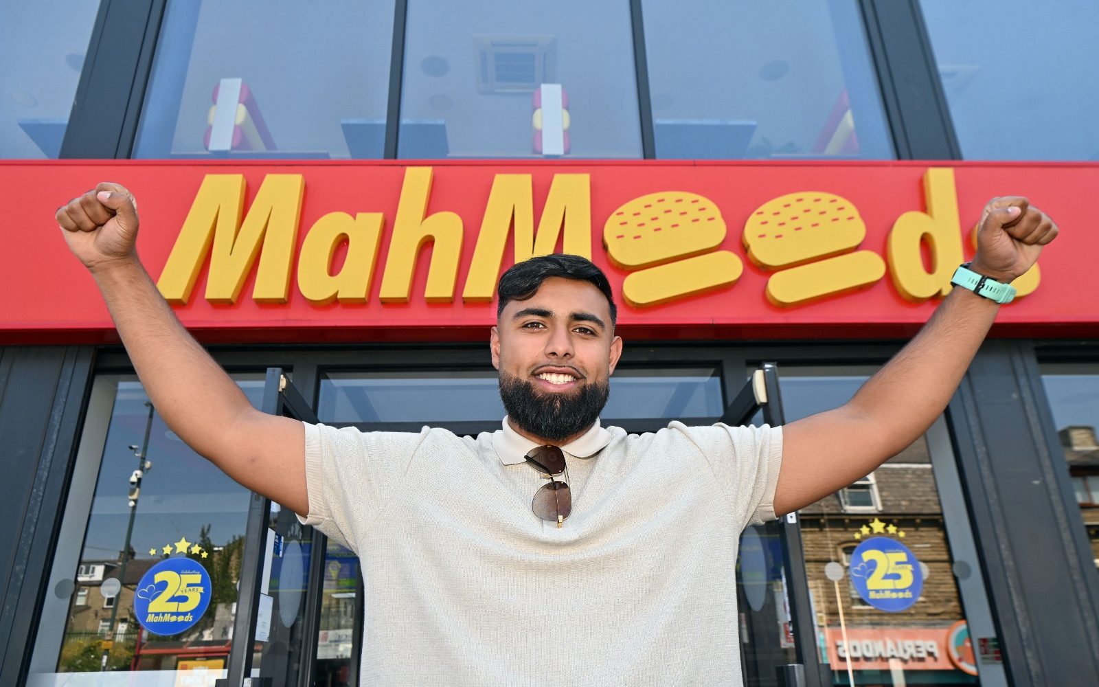 Popular Bradford fast food chain celebrates 25 years…