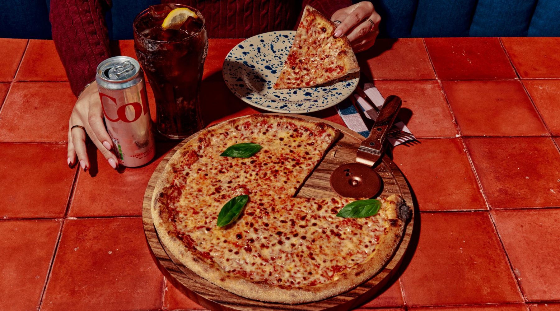 Students can claim free pizza at chain in…