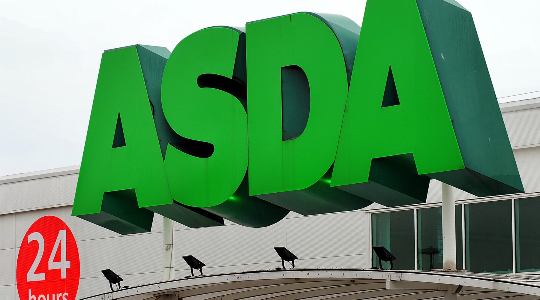 Asda cleaners ‘worried sick’ as 3,500 jobs face…