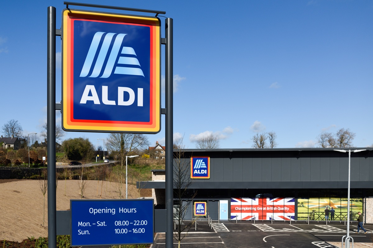 Aldi creates 120 jobs as new store opens…