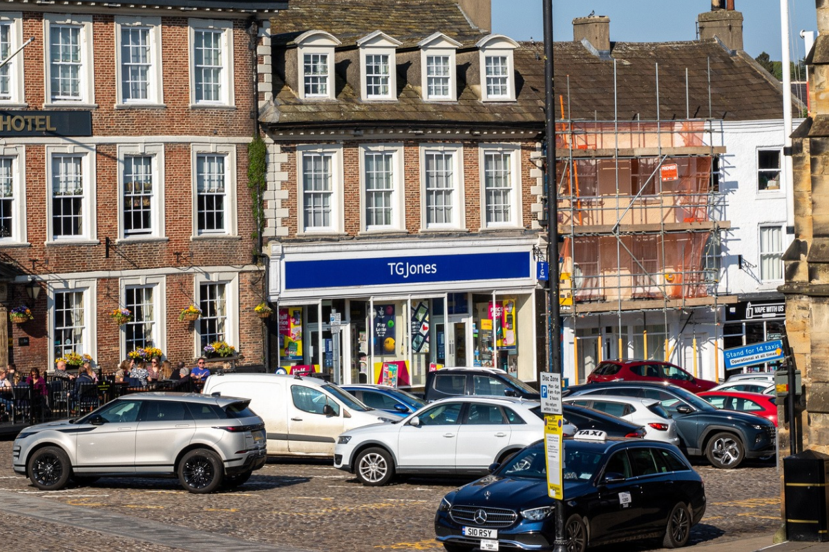 Jobs lost as UK high street chain shuts&hellip;