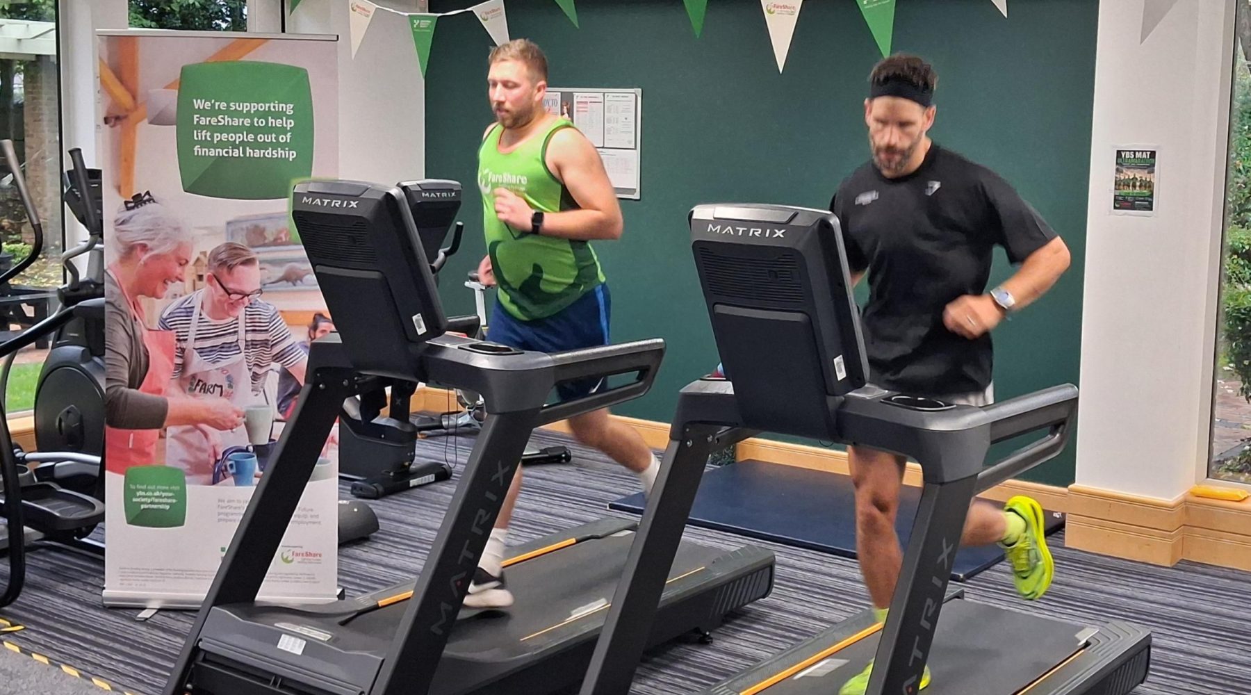 Yorkshire Building Society colleagues raise £1,000 with 198km…
